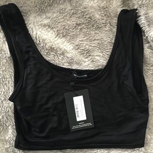 Basic Black Scoop Neck Crop Top